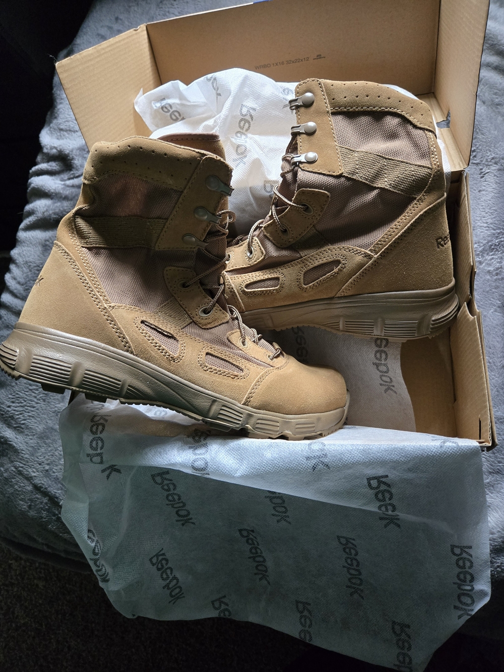 Reebok Men's Hyper Velocity 8in Ultra Lite Performance Tactical Boot 7.5W